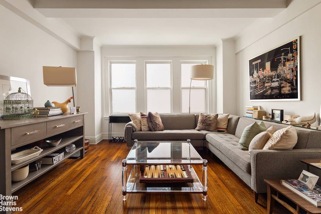 Recently renovated, this one bedroom, one bathroom home is a prewar classic.