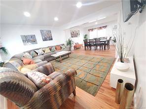 LIKE BRAND NEW HOME Spacious and gorgeous Cos Cob centerhall colonial with everything new new floors, new kitchen, new kitchen countertops, new bathrooms, all new furniture of course new beds ...
