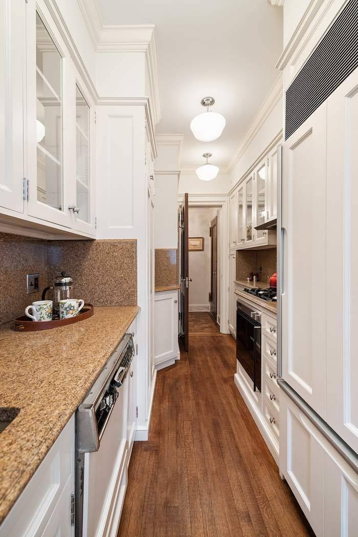 High Floor, One Bedroom in Historic Rosario Candela Superbly located on East 77th Street between Fifth and Madison Avenues, this one bedroom, one bath cooperative apartment is ideal for full ...