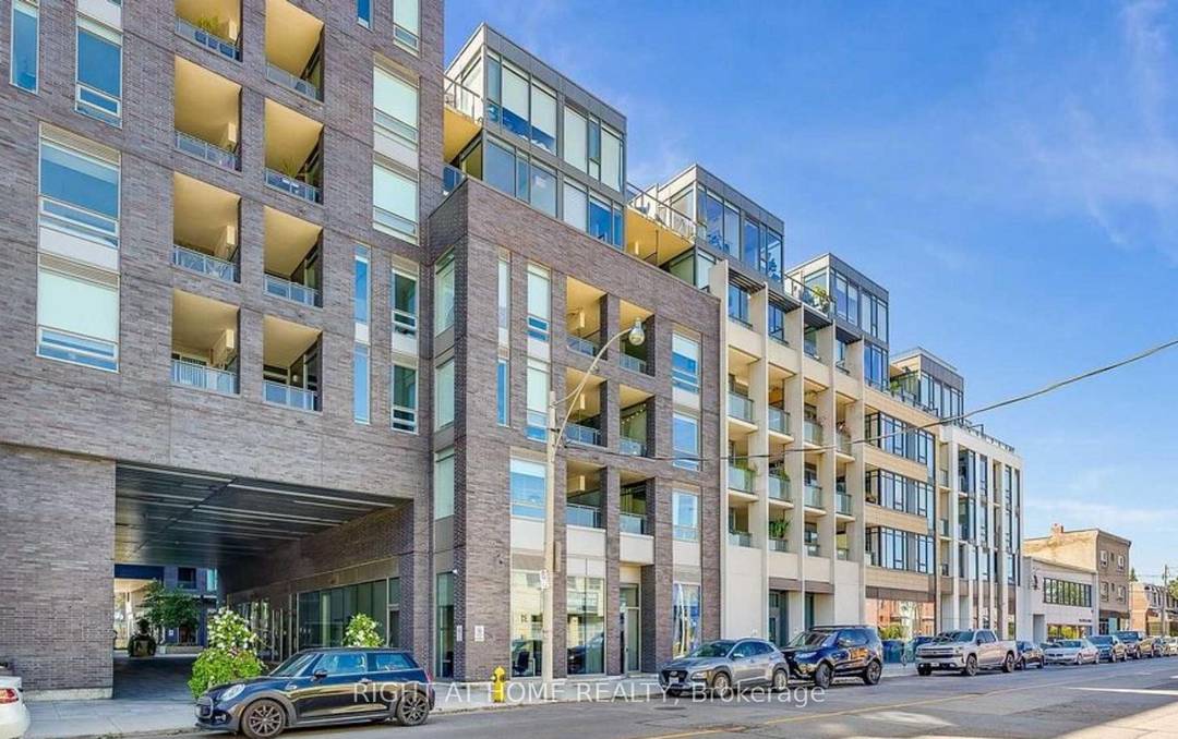 Welcome to Suite 613 Twenty Lofts at 20 Gladstone Ave a stylish, fully furnished, 1 bedroom, 1 bathroom urban retreat in the heart of West Queen West Little Portugal.