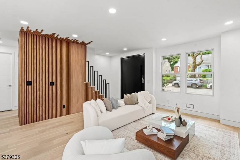 Nestled on one of Rutherford's most sought after residential streets, 33 Elycroft Parkway is a rare 6 bedroom home thoughtfully designed across three expansive levels.