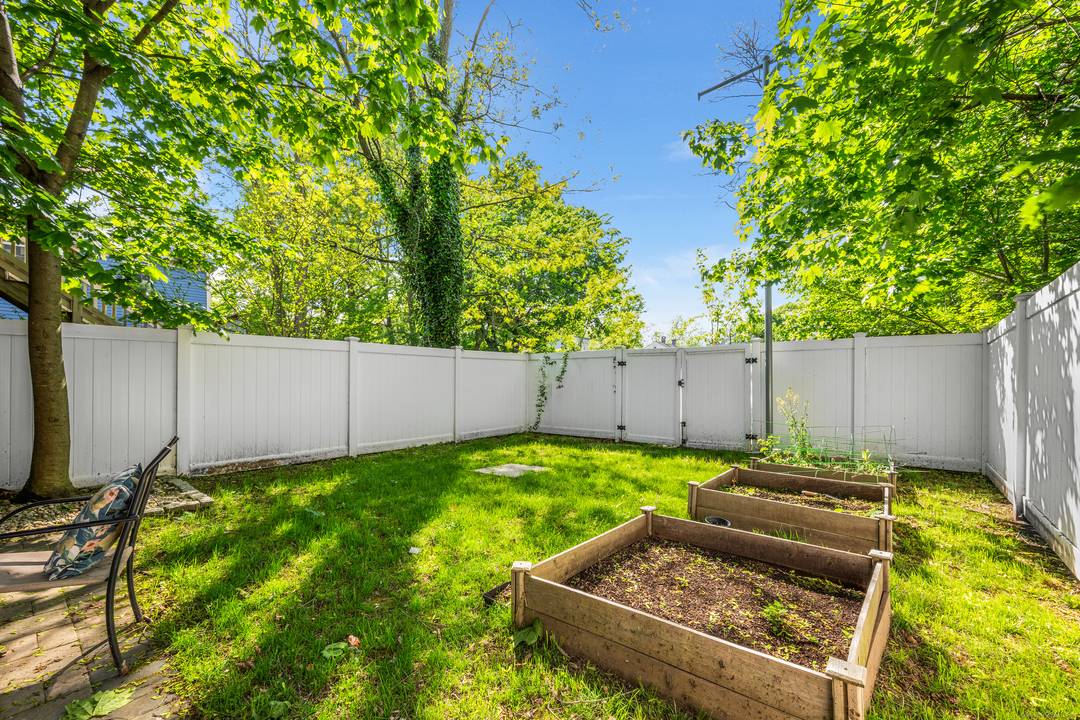 Discover the perfect blend of location, space, and character in this 2, 800 sq ft multi family gem, nestled in the heart of East Rock.