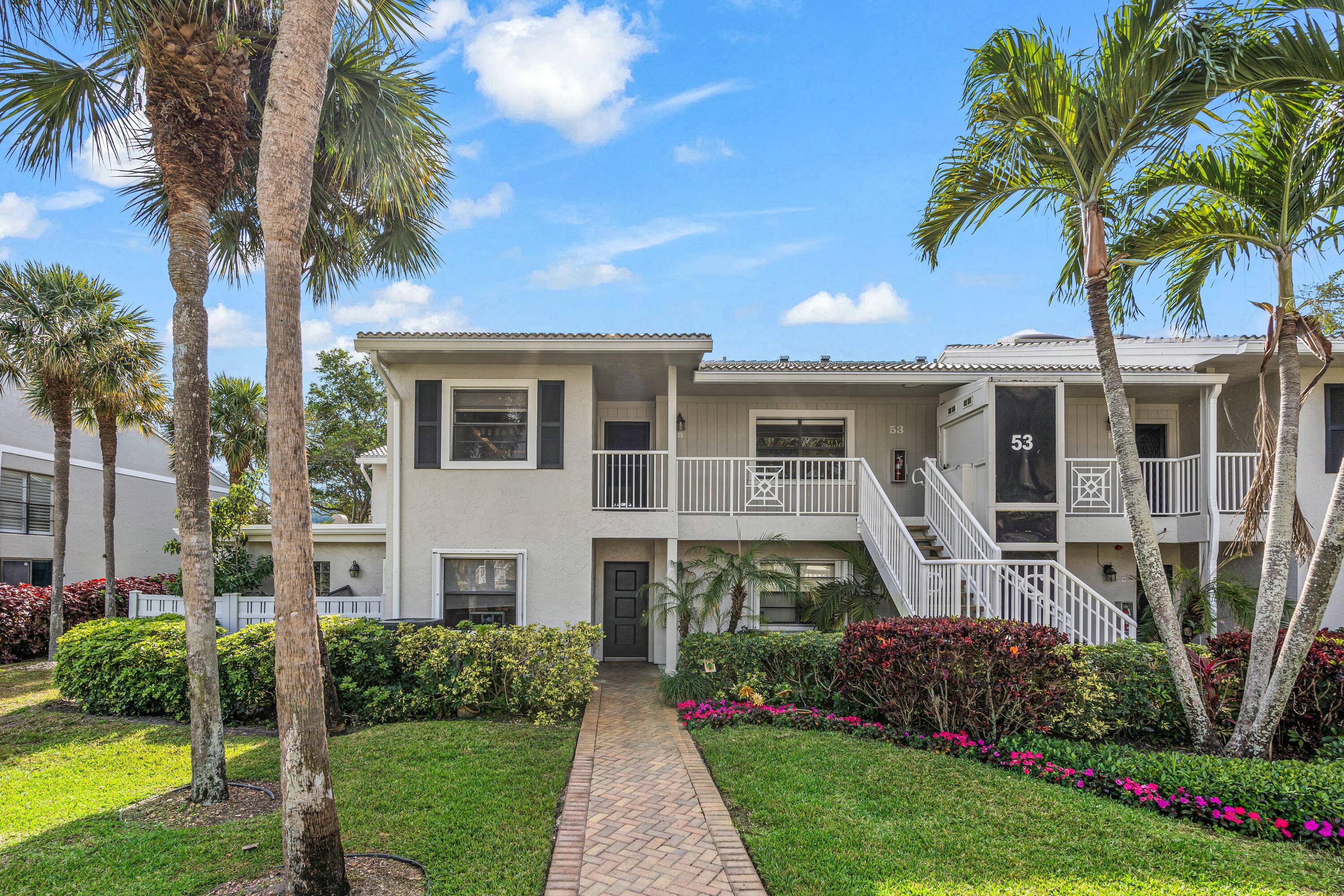 This is the perfect opportunity to enjoy beautiful Hunters Run in a bright 3 bedroom 2 bath convertible condo.