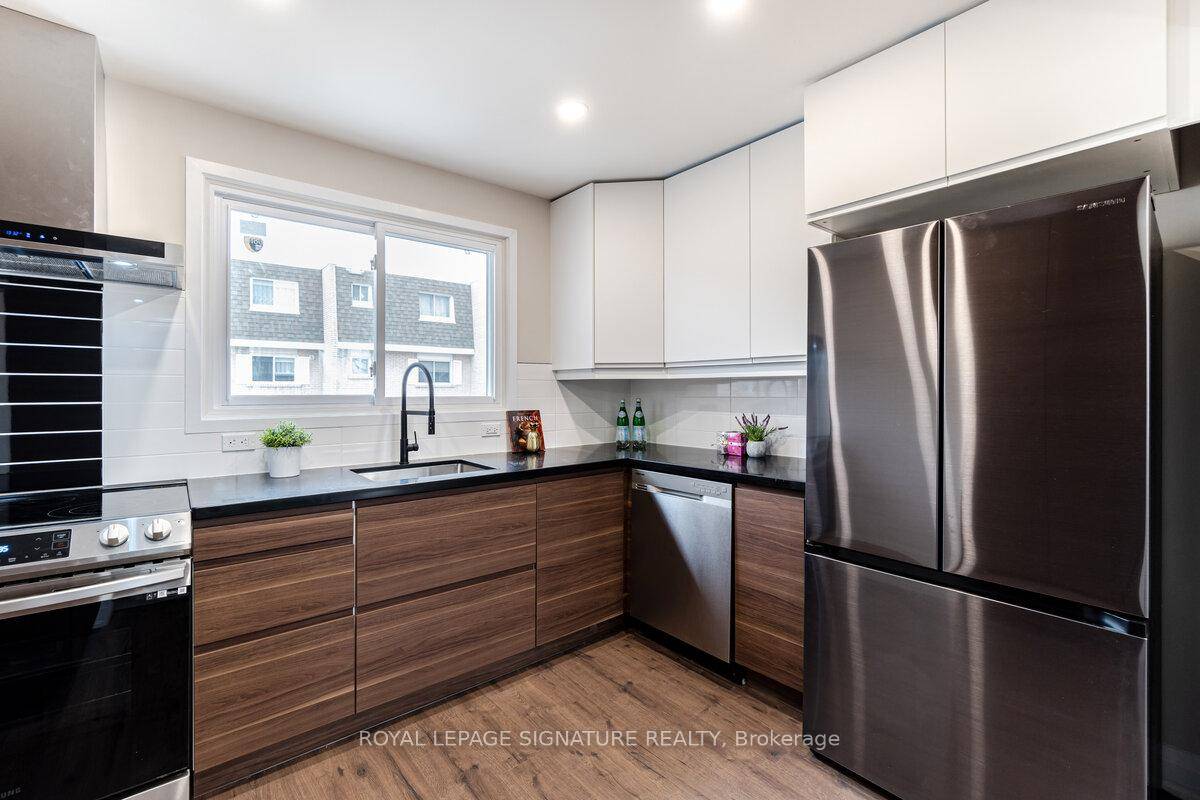 Fully Renovated 3 Bedroom, 2 Bath Home In The Heart Of Mississauga !