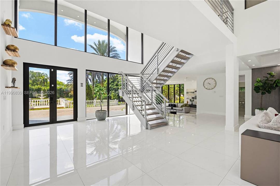 A 6M Masterpiece of Luxury, Athletics, and Private Cinema on 2.