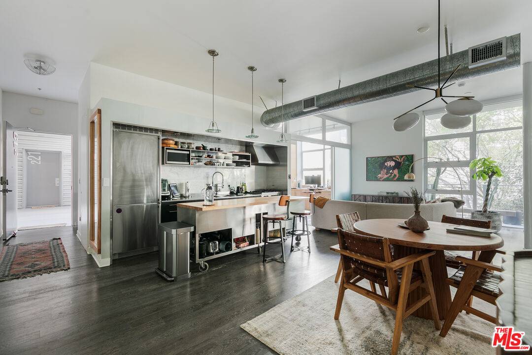 4080   Glencoe Ave 2BR Marina Del Rey La