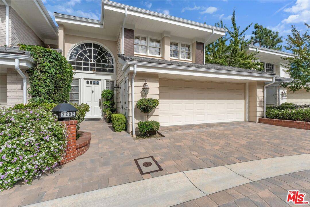 2202 The Ter 2BR Brentwood La