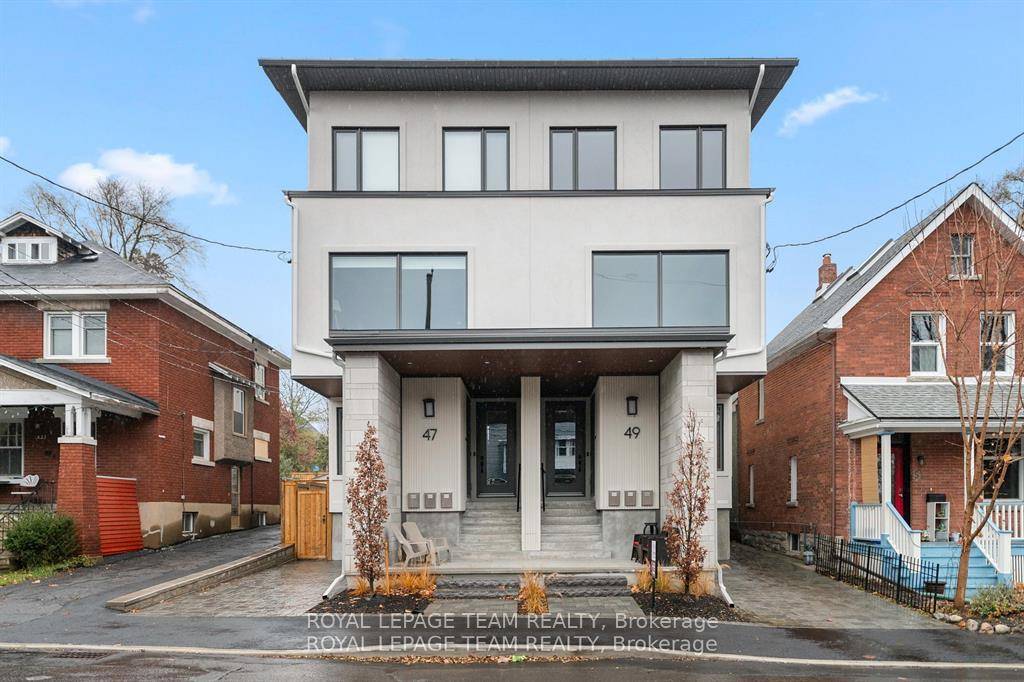 Experience luxury living in this LOWER LEVEL, 2 BEDROOM, 1 BATH, IN UNIT LAUNDRY, newly constructed, state of the art rental apartment nestled in the highly coveted Old Ottawa South ...