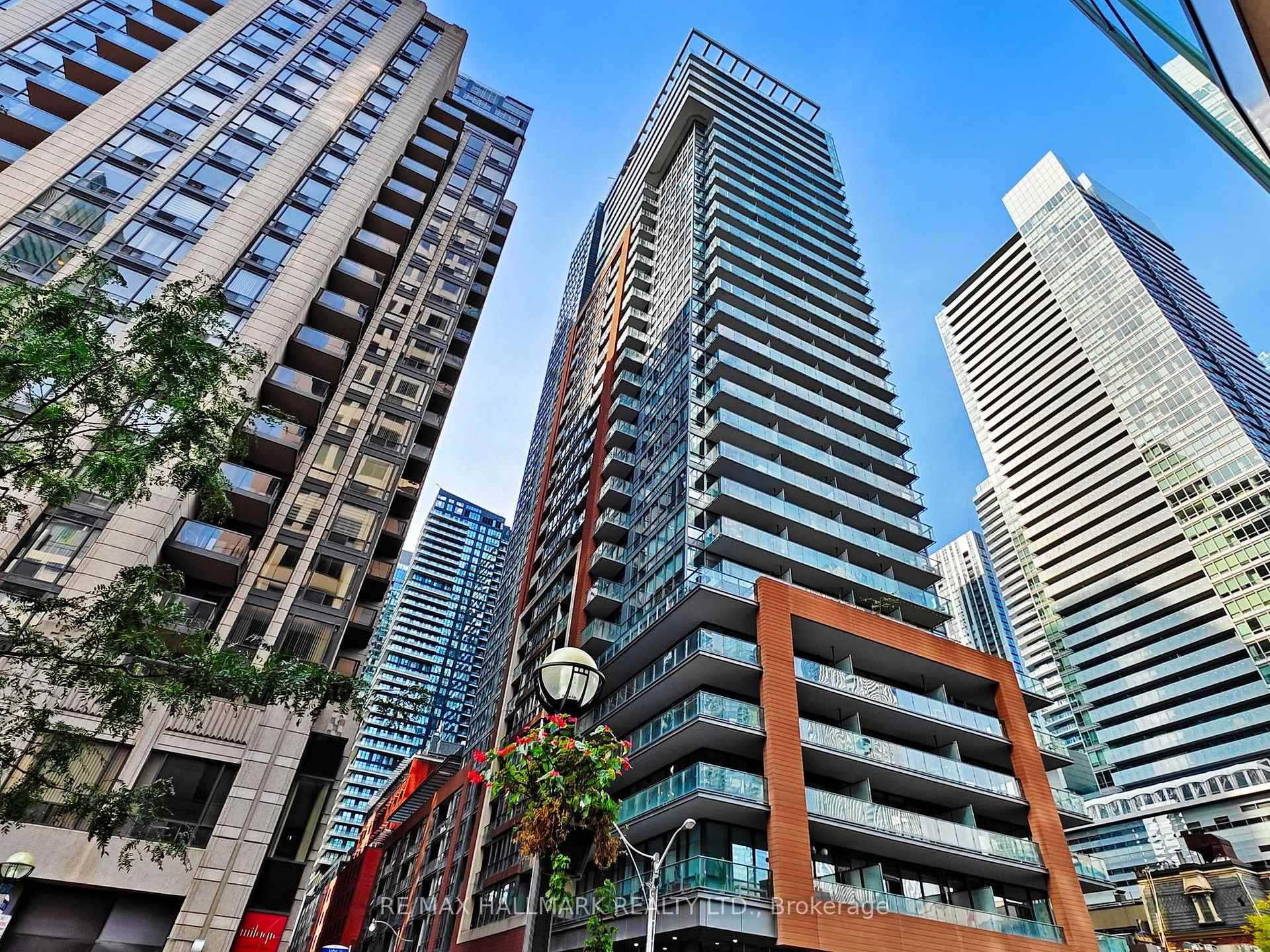Well Maintained, Spacious Condo In Prime Location.
