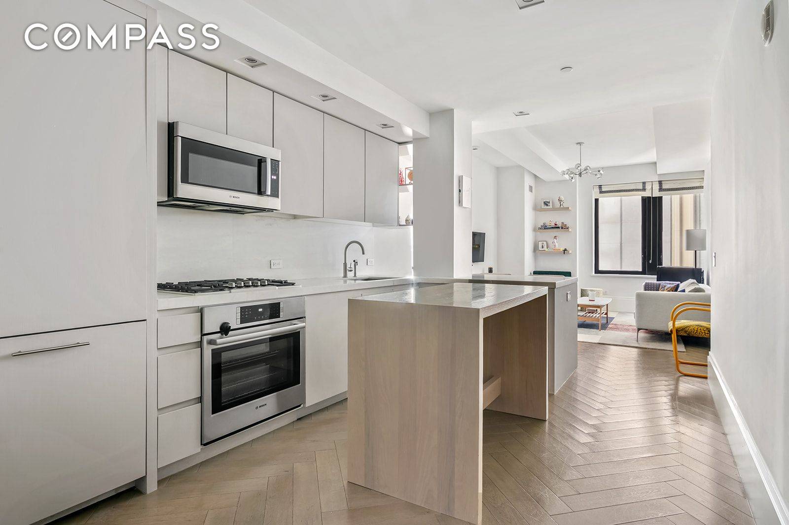 Residence 10C is a stunningly modern, Piet Boon designed 2 bedroom 2 bath with in unit washer dryer, situated just one block from the East River.