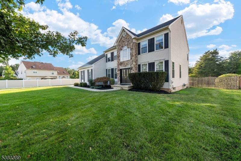 Welcome to this bright and beautiful 4 bedroom, 2.