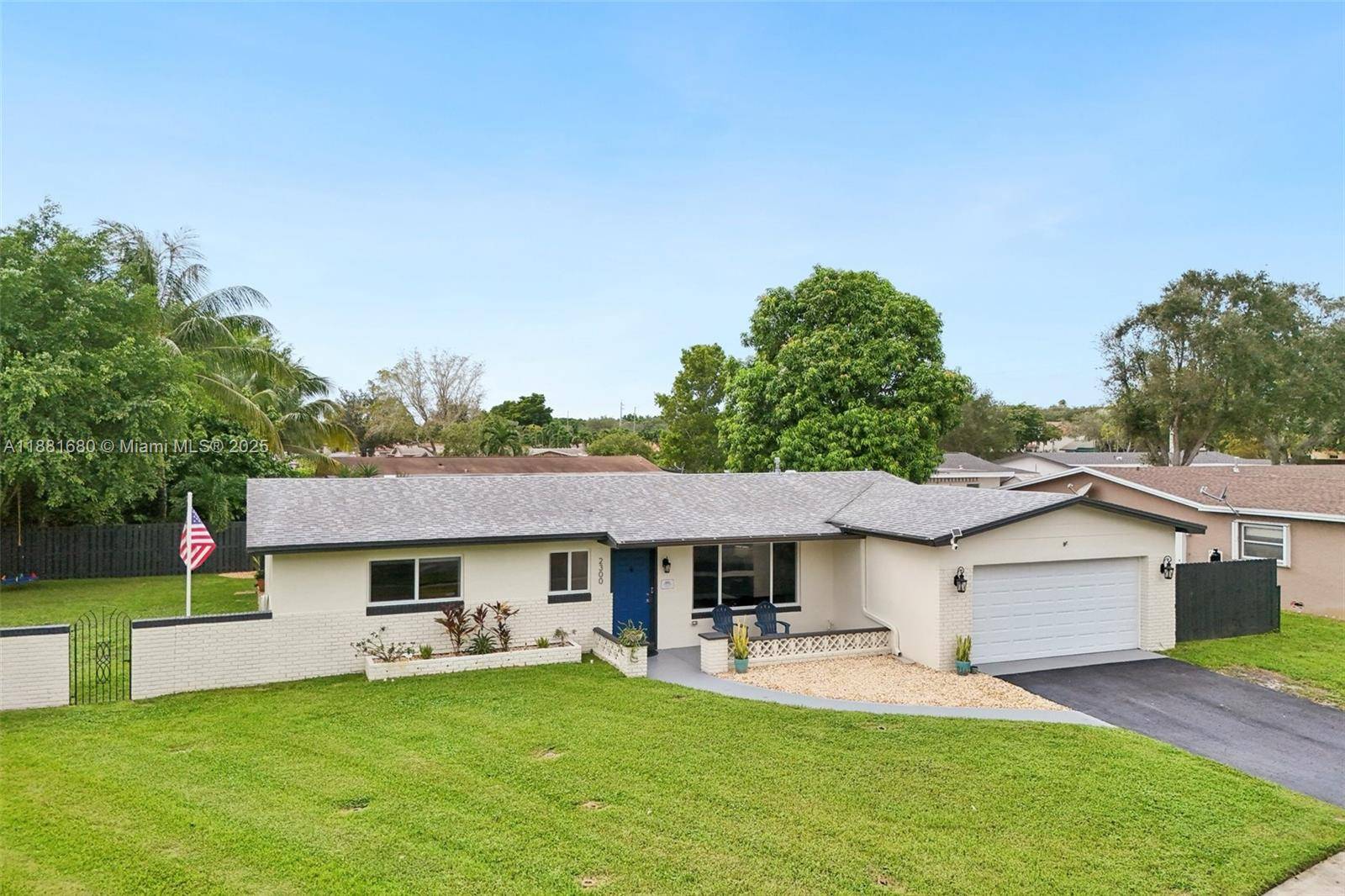 Welcome to this charming Pembroke Lakes home, tucked away on a quiet private loop.