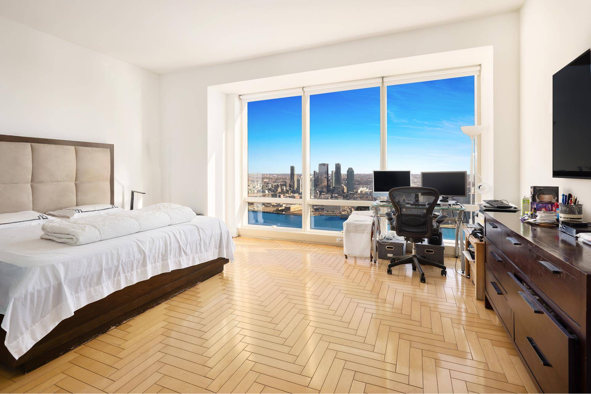 Exceptional 57th Floor convertible 4 bedroom, 3.