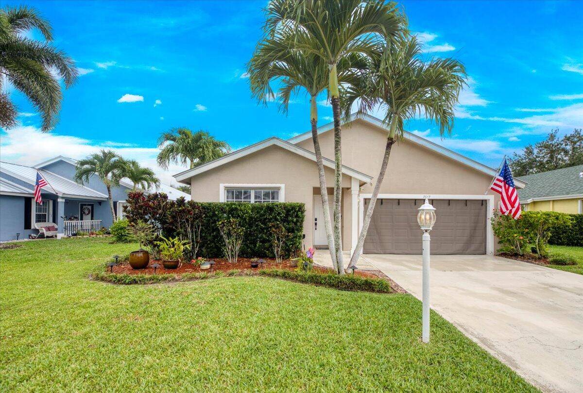 Beautiful 3 2 2 DEN in River Forest with community boat ramp access to the OCEAN !