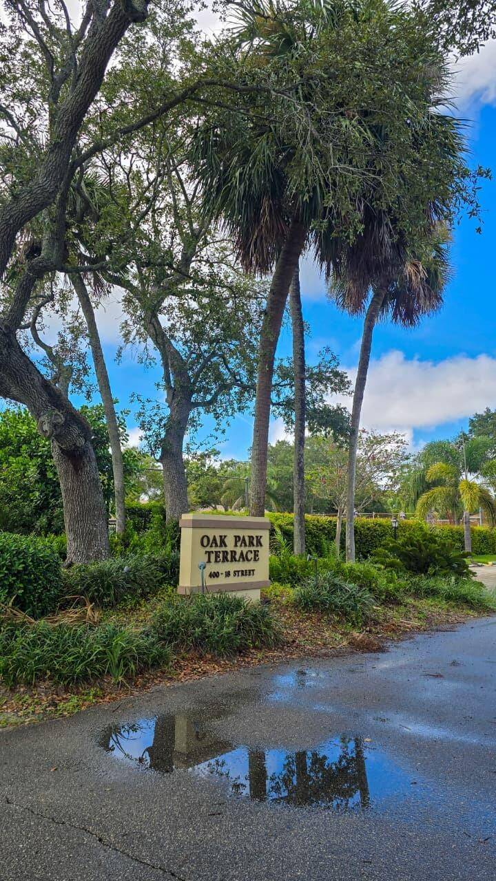 Welcome to Oak Park Terrace !