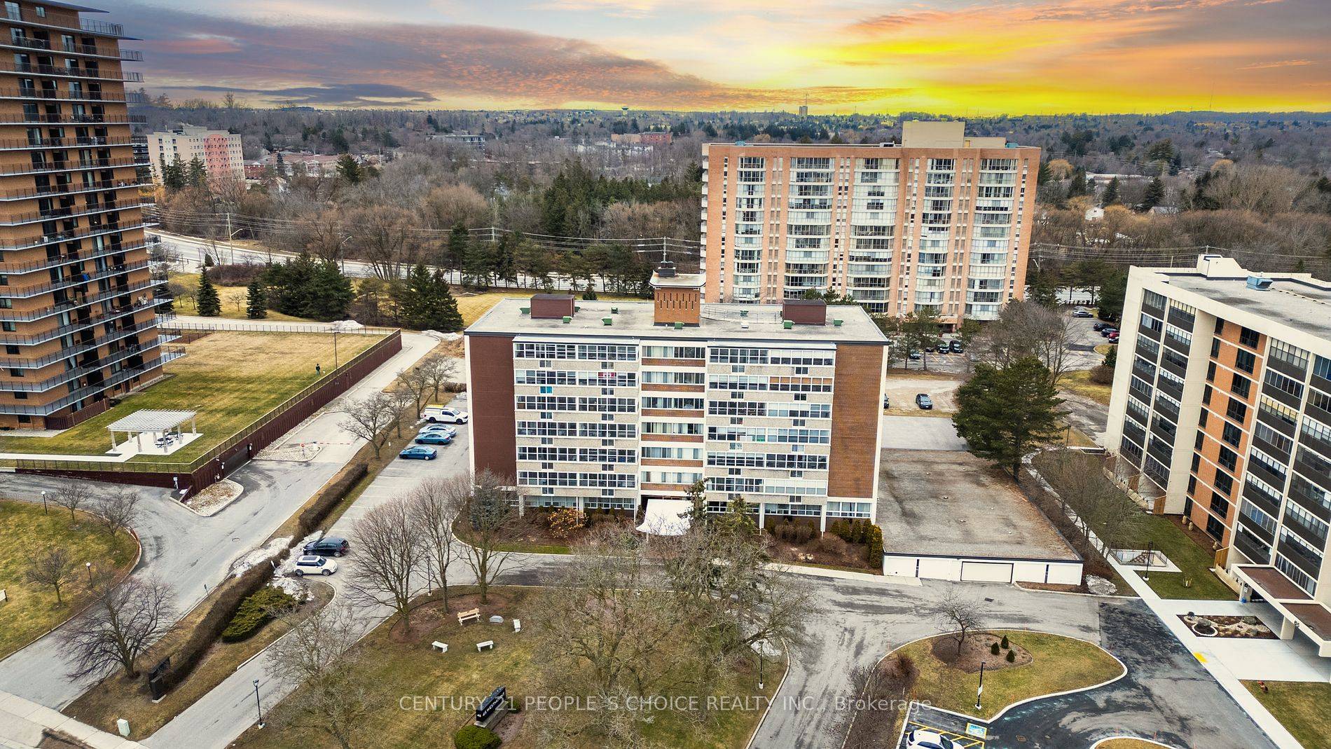 Introducing an exceptional offering a spacious, luminous corner unit encompassing 2 bedrooms plus a den and 2 baths within approximately 1150 square feet of living space.