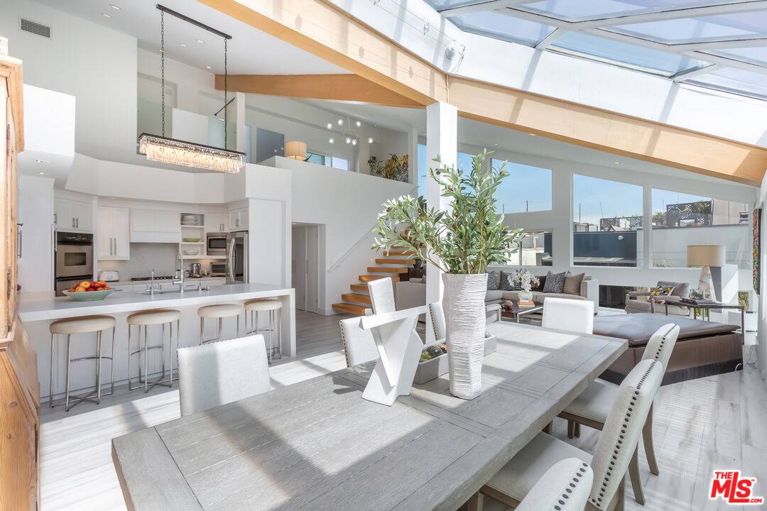 18   Union Jack St 2BR Marina Del Rey La