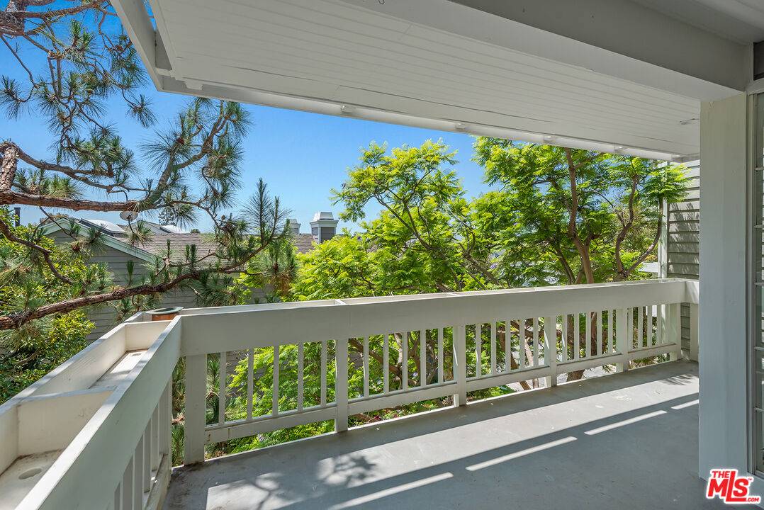 13078   Mindanao Way 2BR Marina Del Rey La