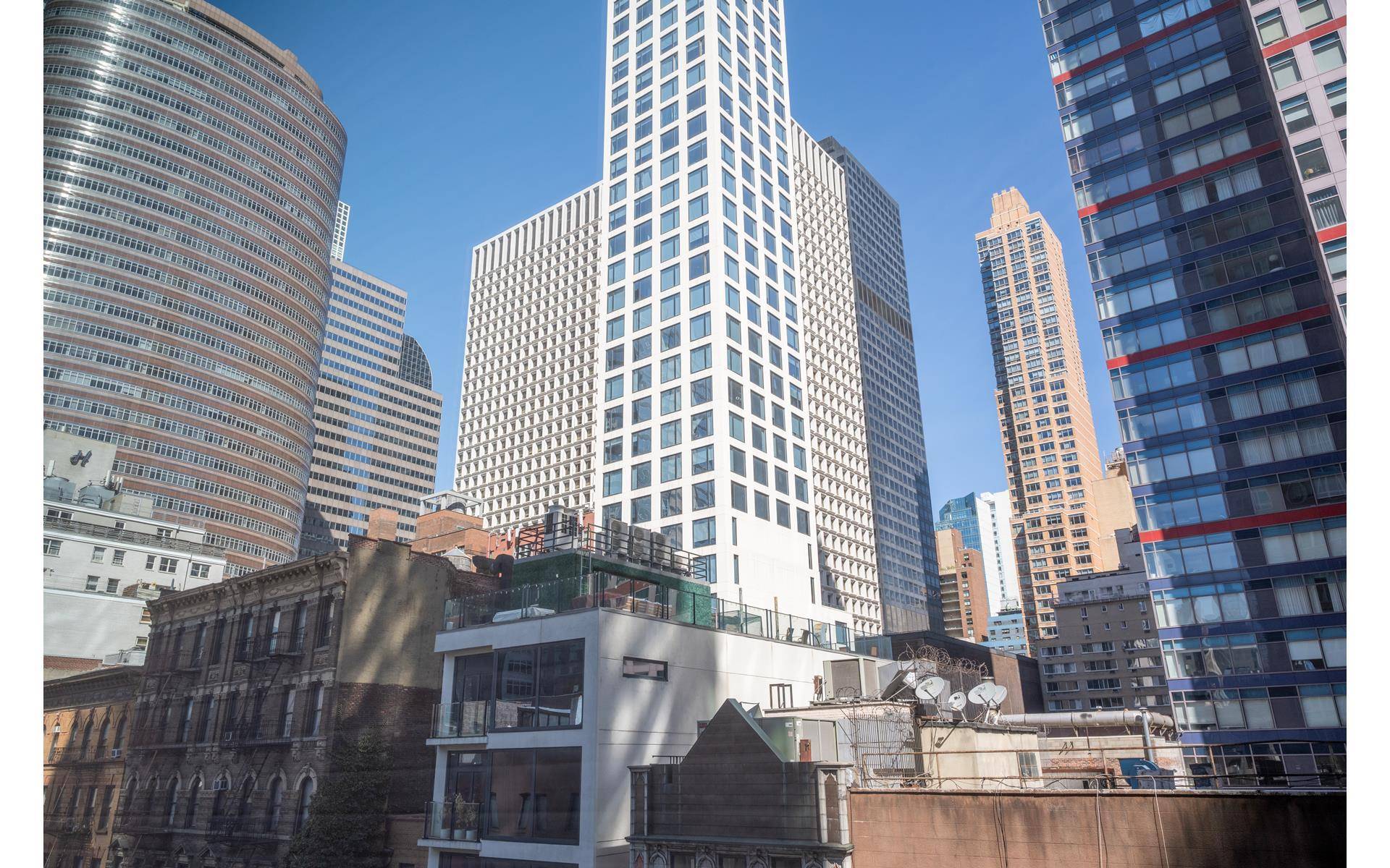 Beautiful Condo ! You will know by the exquisite stone, masonry and glass exterior designed by Davis Brody Bond, this is no ordinary building !