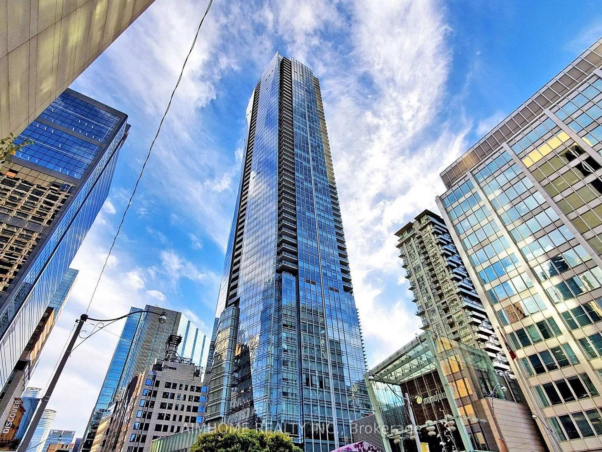 Welcome to opulence at Shangri La Toronto.