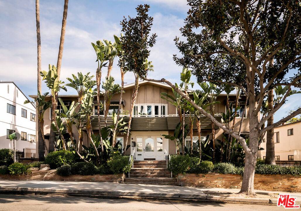 1330  N Crescent Heights Blvd 1BR Hollywood Hills East La