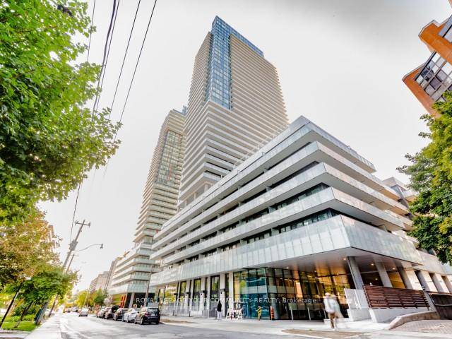 Stylish 1 1 Bedroom at Yonge amp ; Eglinton !