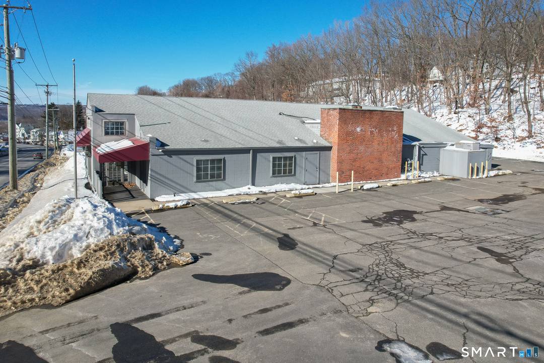 5000 square foot Retail Office Mixed Use property for lease in a High Traffic Prime Waterbury location.