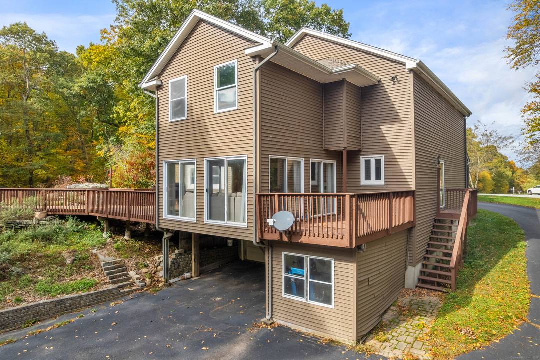 4 5 Bedrooms 4. 5 Bathrooms A Rare Three Suite Sanctuary on 2.