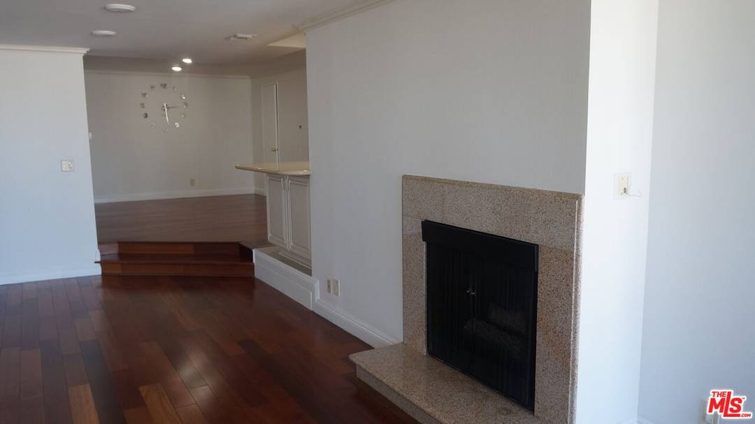 137 S Palm Dr 3BR Beverly Hills La