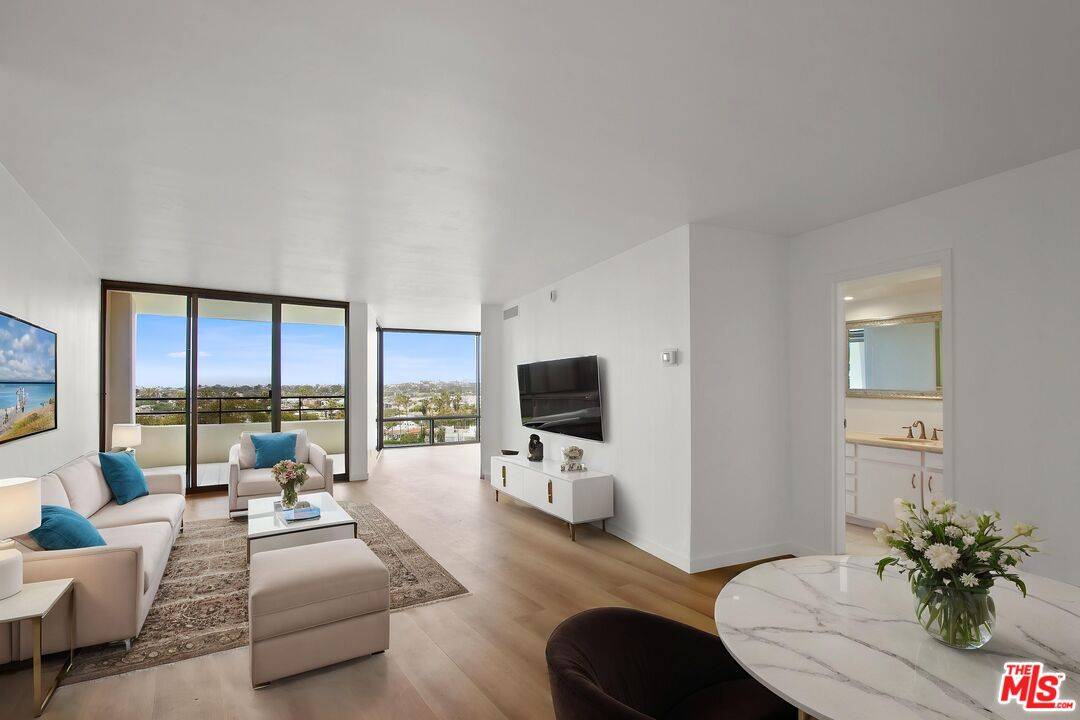 4316  Marina City Drive 1BR Marina Del Rey La