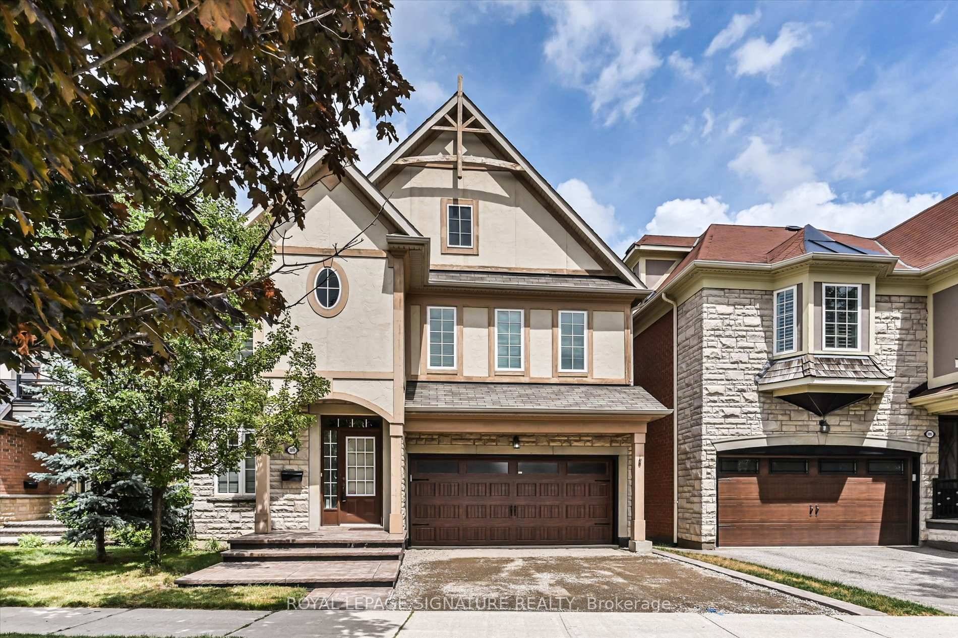 Extraordinary freehold detached home in sought after Applewood.