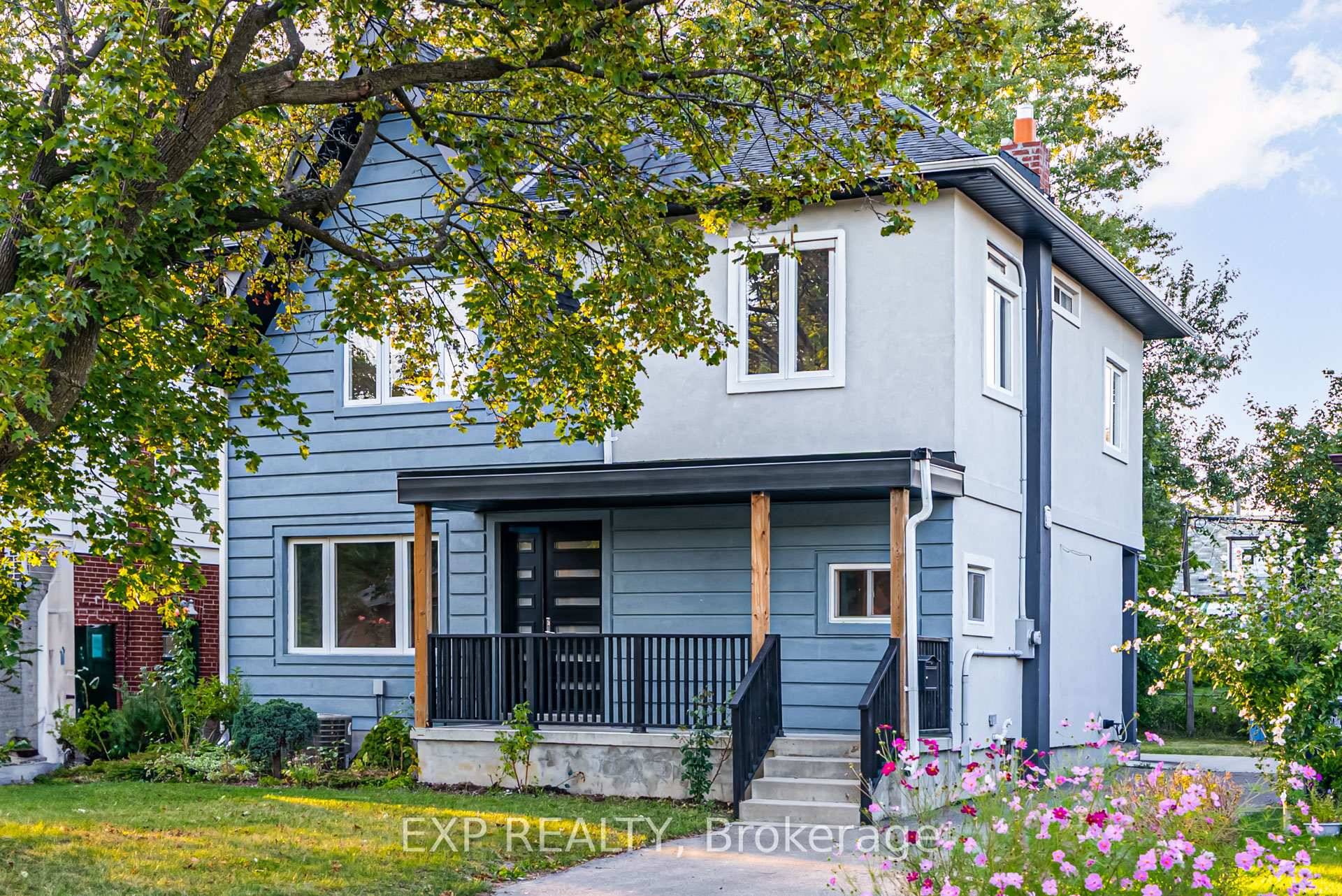 Welcome to 18 Innisdale Drive, a truly exceptional two storey home nestled on a generous 44 x 125 foot lot.