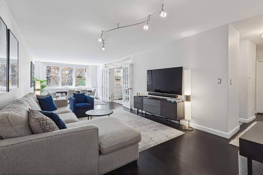 Sunny and spacious 1, 324 sq.