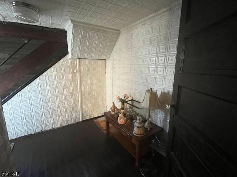 Oliver St Newark City New Jersey Single-Family