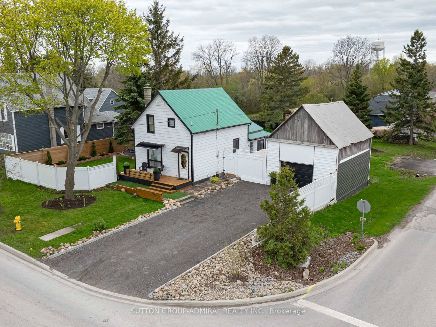 Welcome To 70 BELLEVILLE Rd !
