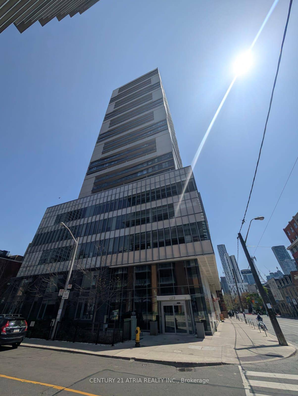 Stunning unobstructed views of the CN Tower and downtown skyline from this bright and spacious 2 bedroom Tridel suite.