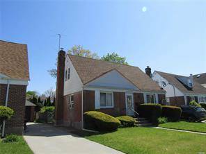 Welcome to this beautiful, bright, and sunny whole house rental located in School District 26 in New Hyde Park, Queens.