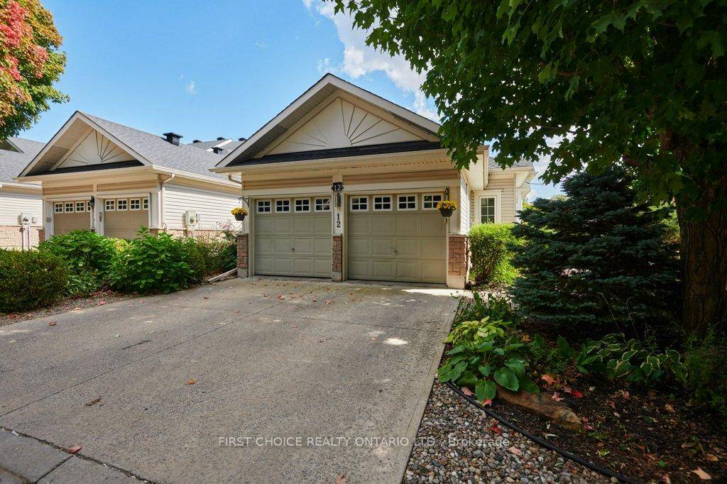 Gorgeous 4 bedrooms, 3 bathrooms bungalow, in the sought after adult lifestyle community of Tweedsmuir on the Park in Kanata Lakes.