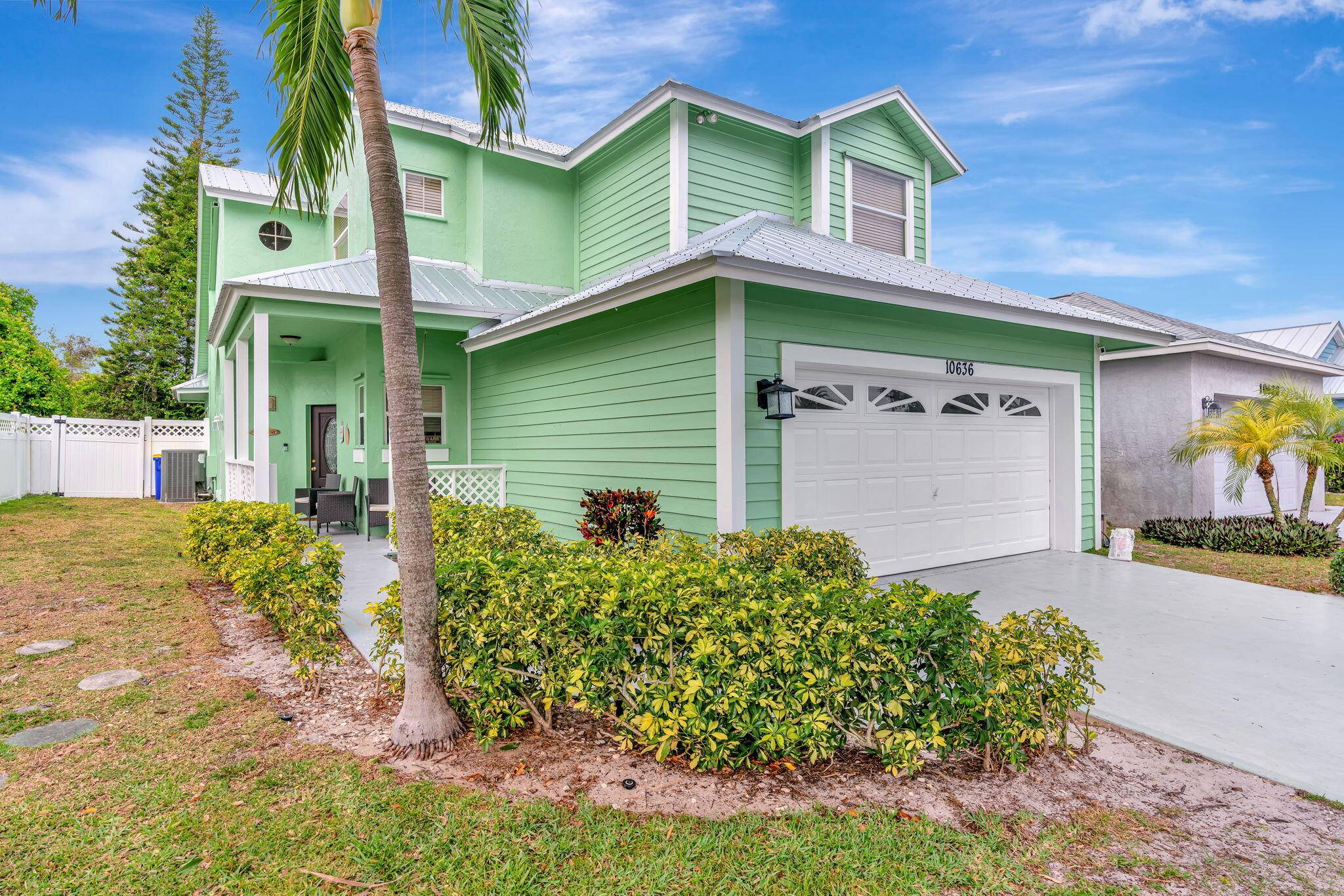 Discover your dream retreat in Sugar Pines' exclusive haven !
