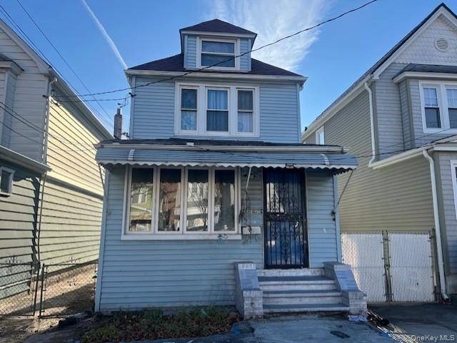 Discover the potential in this charming 3 bedroom 3 bathroom home in the heart of Rego Park.