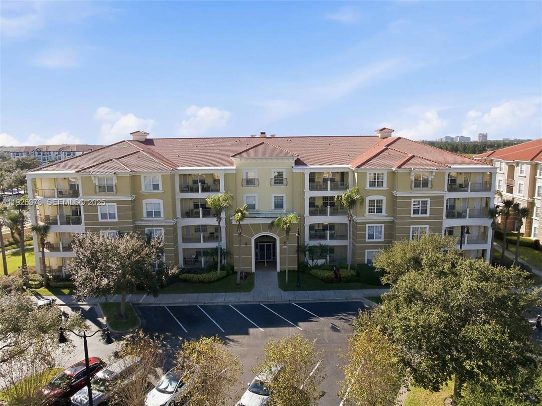 Short term Rentals Allowed on 4804 CayView Avenue sitting across the street from Main Entrance of Epic Universe.