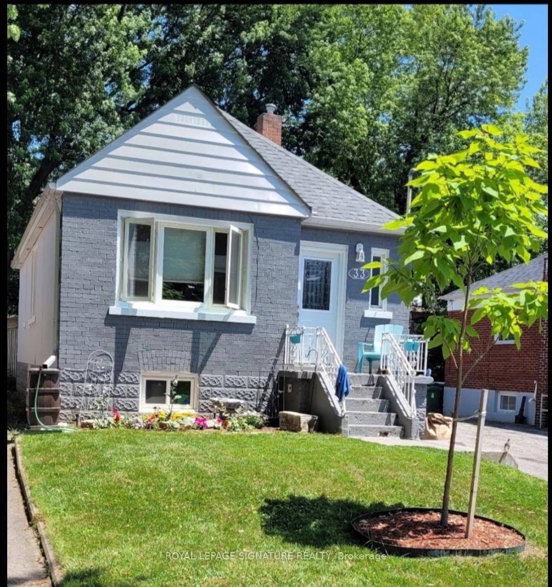 Newly renovated, cozy 1 bedroom lower unit utilities included !
