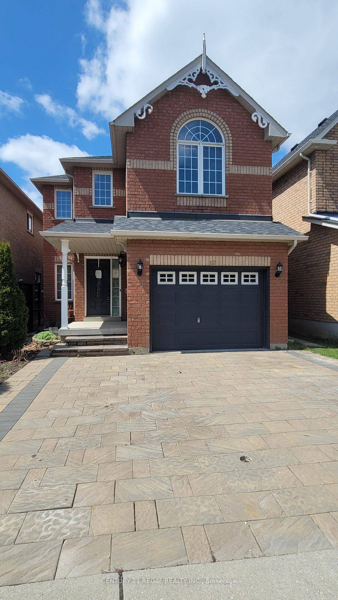 Welcome to this stunning 4 bedroom detached home in a desirable, family friendly neighborhood !