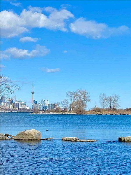 Upscale Luxury Waterfront Boutique Condo Vita On The Lake Built By Mattamy.