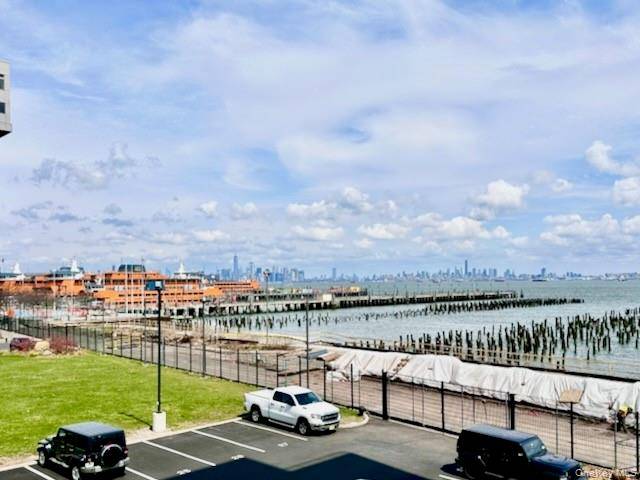 3K, located in Bayview Tower Condominium, within the gated waterfront Bay Street Landing community, is a 1, 306 sq ft 1BR 1.