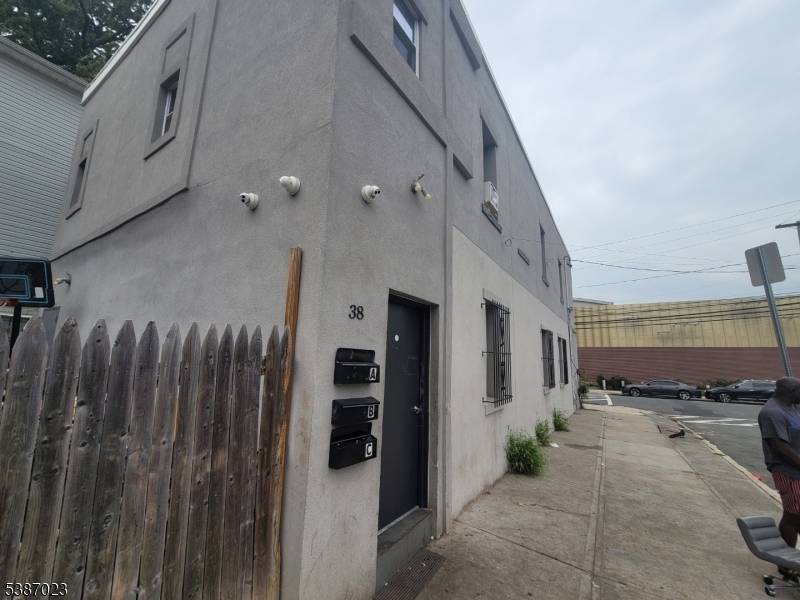 11Th Ave Newark City New Jersey Two-Story