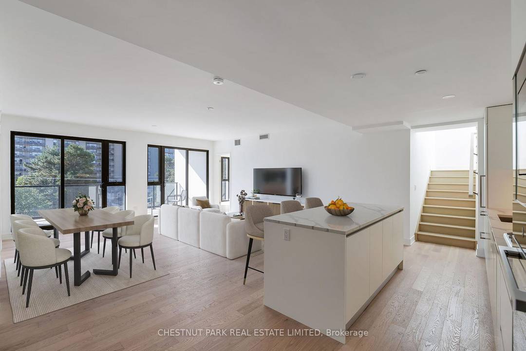 Experience luxury living at the Residences on Keewatin Park with this 1, 619 square foot penthouse, highlighted by an extraordinary 1, 439 square foot private rooftop terrace.