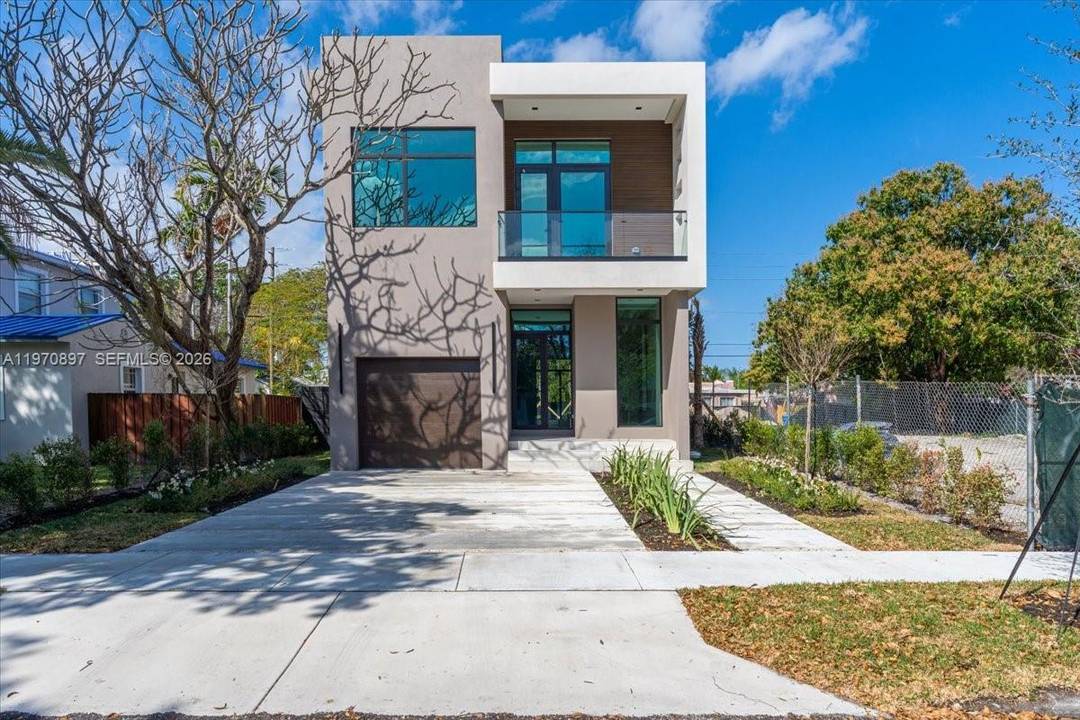 Modern Luxury New Construction Near the Beach 2026 Build Introducing a fully completed 2026 modern residence in the heart of Hollywood, Florida offering a rare opportunity to own brand new ...