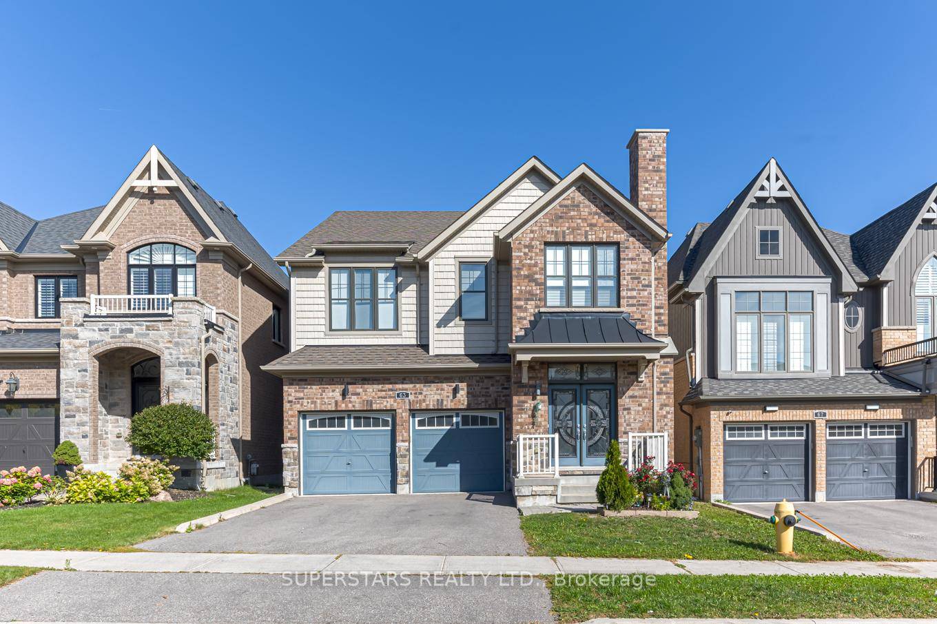 Welcome to this stunning detached home in the highly sought after Minto Queen's Landing Community, boasting 165, 000 in upgrades 2021 !