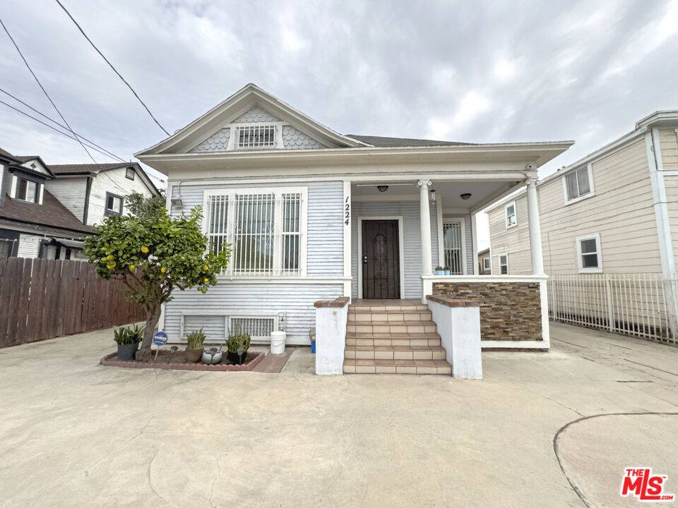 1224 Dewey Ave 4BR La